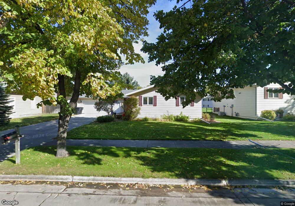 2310 W Fallcreek Ct, Grand Forks, ND 58201 - photo 1