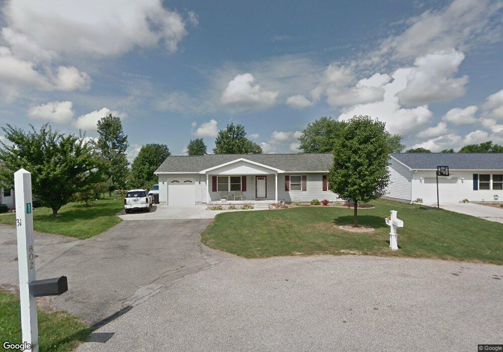 752 S Summit St, Nappanee, IN 46550 - photo 1