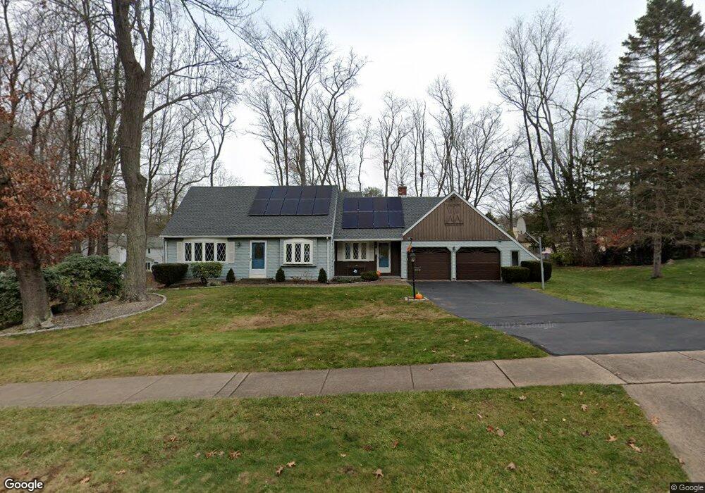 283 Knollwood Rd, Manchester, CT 06042 - photo 1