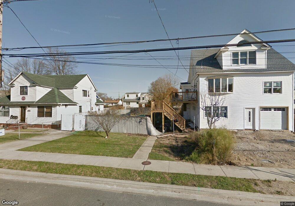 297 Roosevelt Ave, Freeport, NY 11520 - photo 1