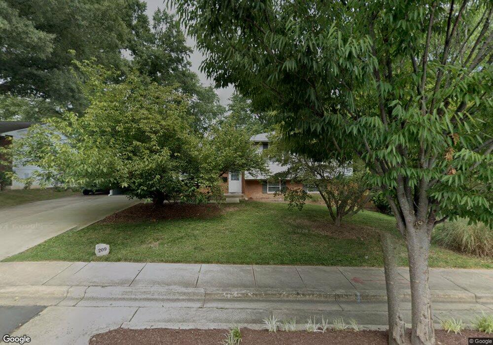 209 W Deer Park Rd, Gaithersburg, MD 20877 - photo 1