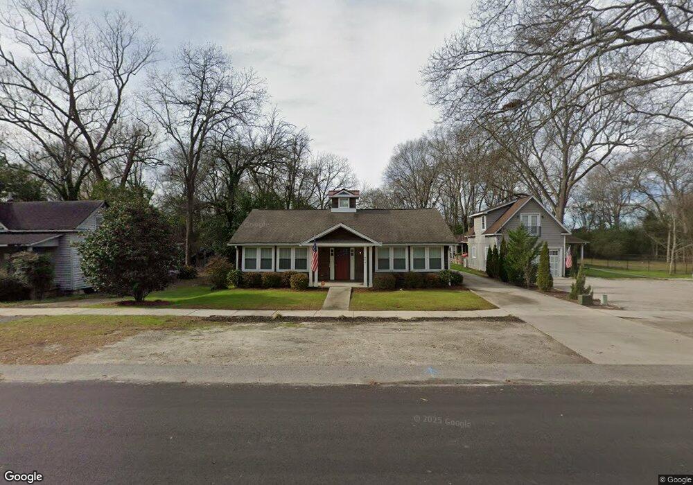 817 Lyttleton St, Camden, SC 29020 - photo 1