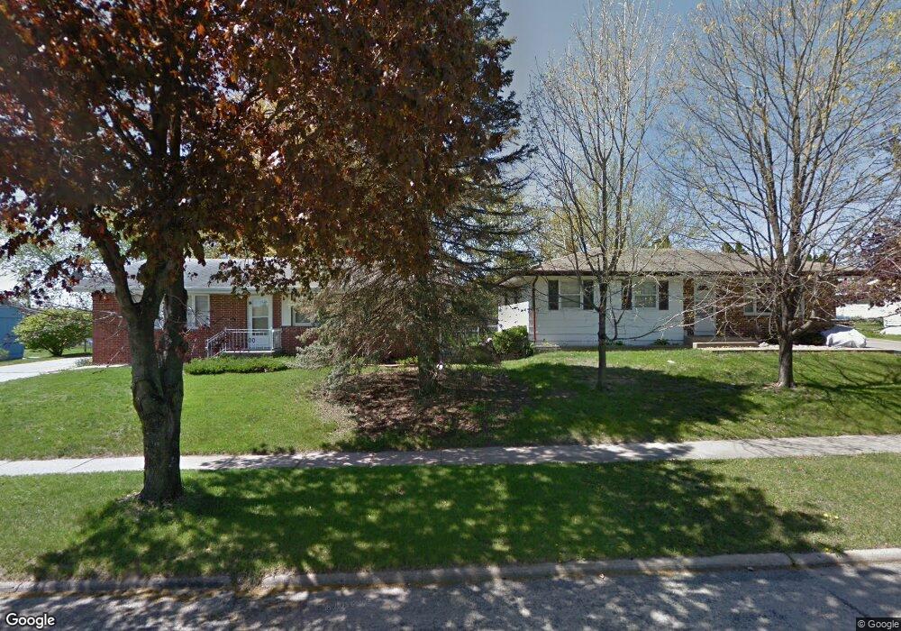 2127 Wilson Ave SW, Cedar Rapids, IA 52404 - photo 1