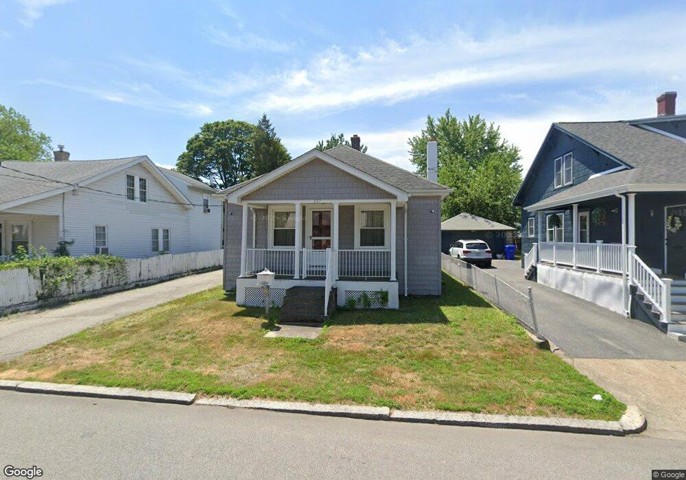 137 Chaplin St, Pawtucket, RI 02861 - photo 1