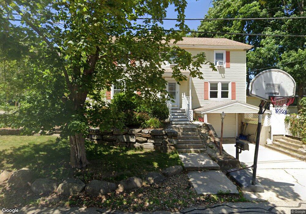 7 Lynde St, Nashua, NH 03064 - photo 1