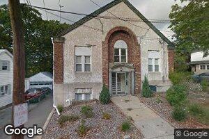 13 Columbia Place Unit 2nd Fl, Port Washington, NY 11050