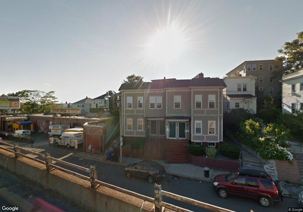 374 Mcgrath Hwy, Somerville, MA 02143 - photo 1