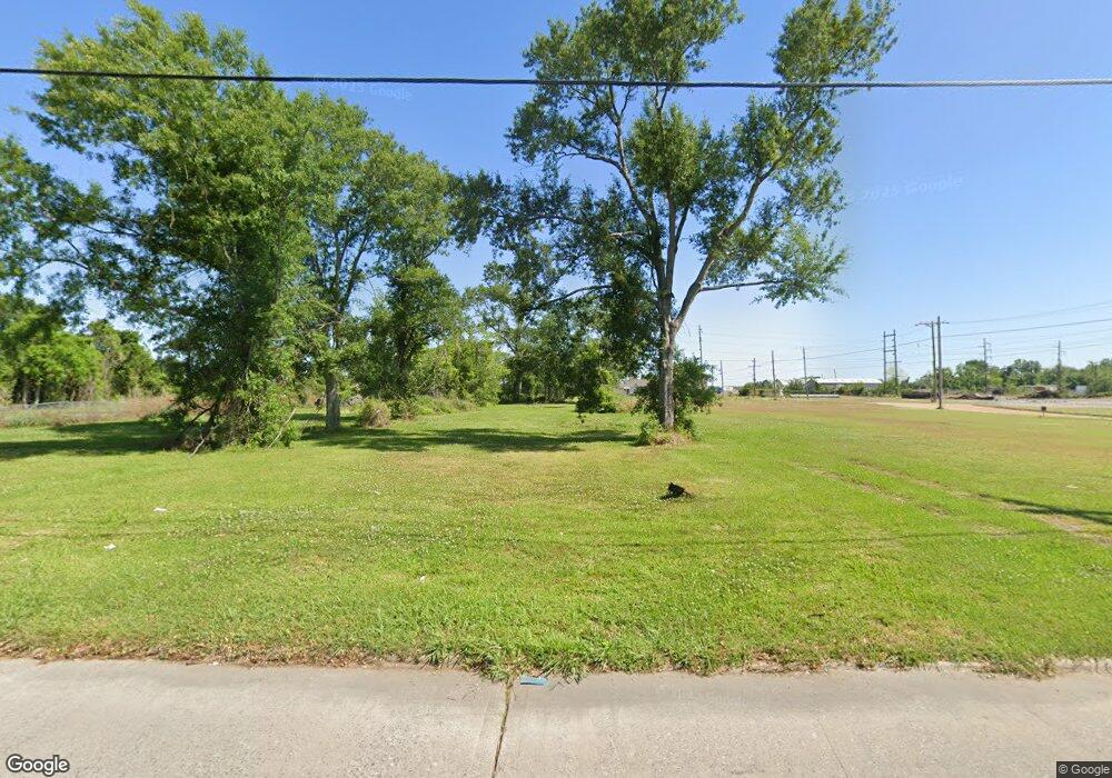 723 Jackson St, Lake Charles, LA 70601 - photo 1