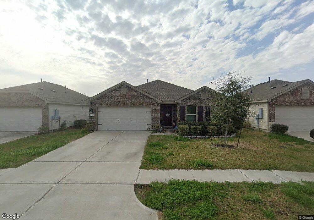 636 W Fairway Lake Dr, Alvin, TX 77511 - photo 1