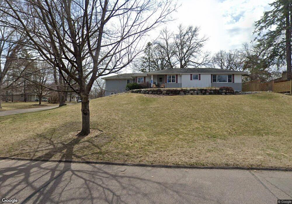 16033 Dawn Dr, Minnetonka, MN 55345 - photo 1