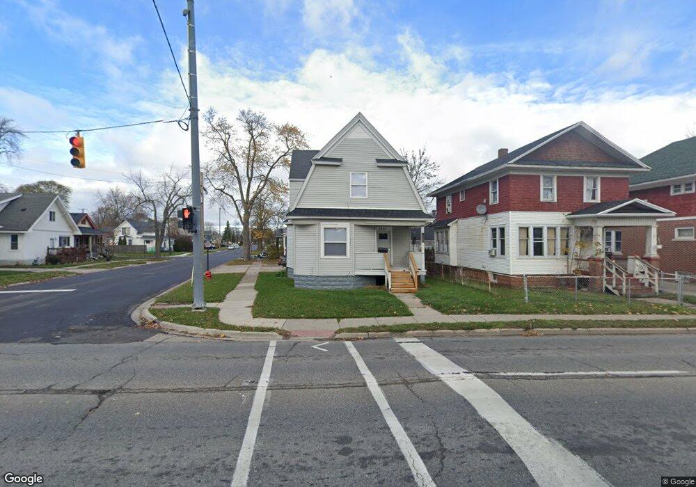 1531 Lapeer Ave, Port Huron, MI 48060 - photo 1