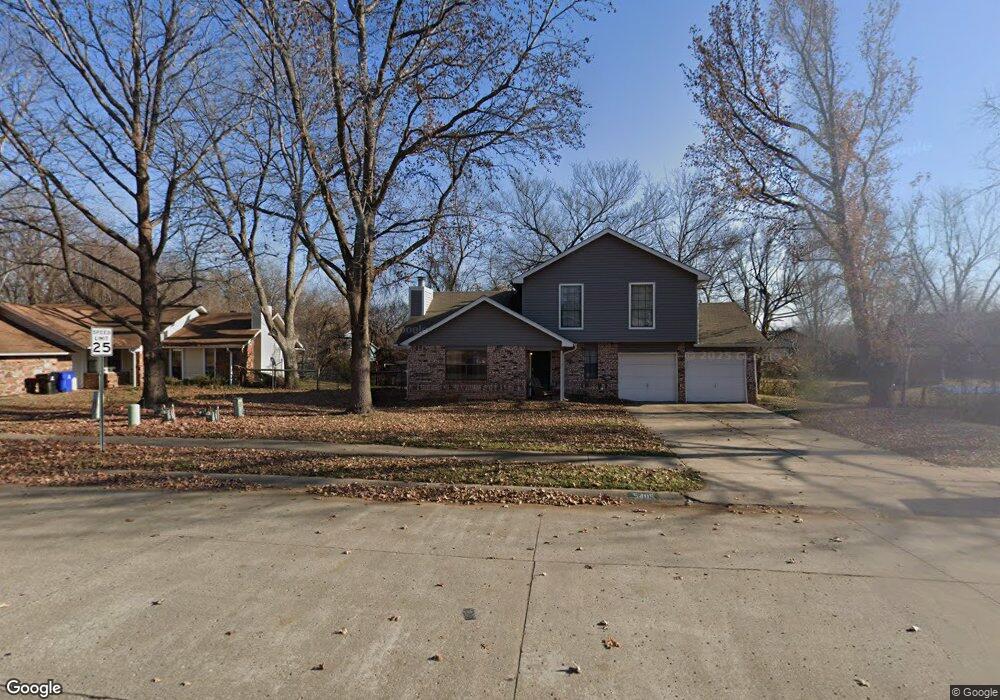 5405 S Lions Ave, Broken Arrow, OK 74011 - photo 1