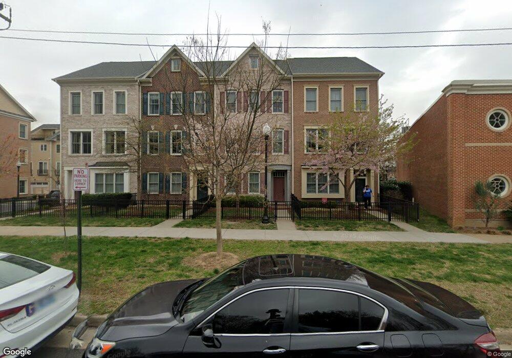 1335 Powhatan St unit 16, Alexandria, VA 22314 - photo 1