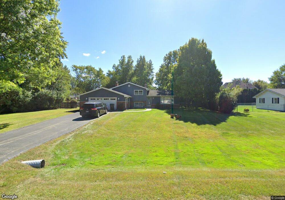 28W721 Davidson Rd, Naperville, IL 60564 - photo 1