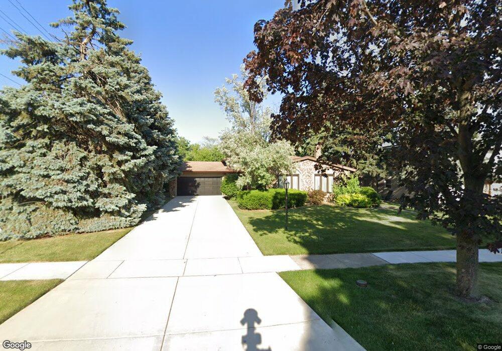 3N565 Crown Rd, Elmhurst, IL 60126 - photo 1