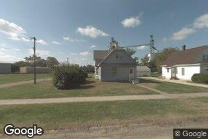 936 E 1st St, Redfield, SD 57469