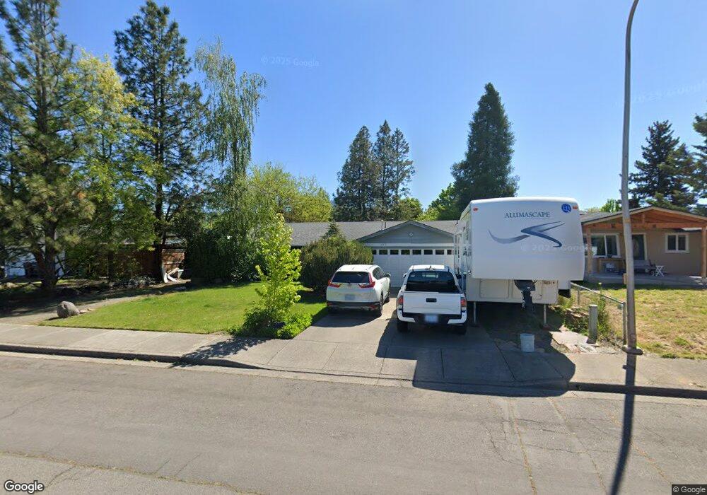 1572 Valley View Dr, Medford, OR 97504 - photo 1