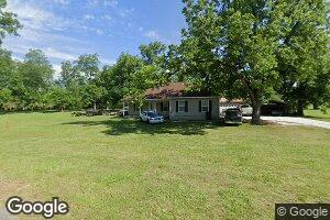 206 Meadow Ln, Ashburn, GA 31714