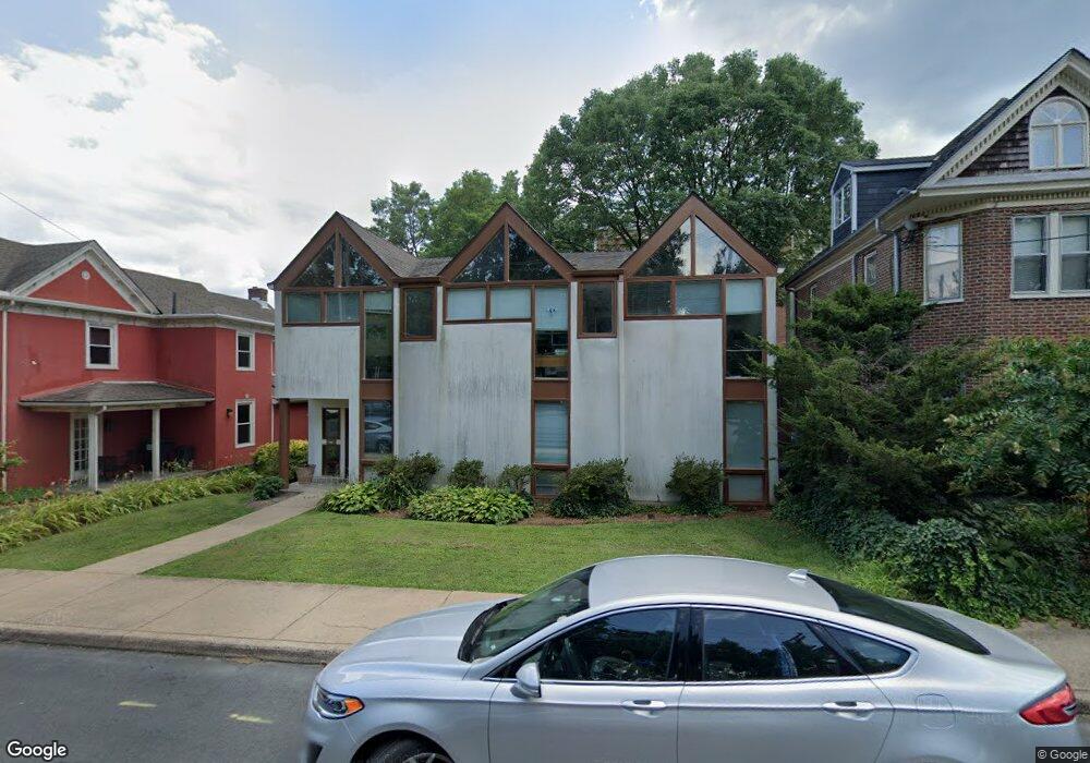 1006 E Jefferson St unit B, Charlottesville, VA 22902 - photo 1