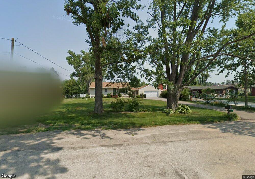 4310 Beecher Ct NW, Cedar Rapids, IA 52405 - photo 1