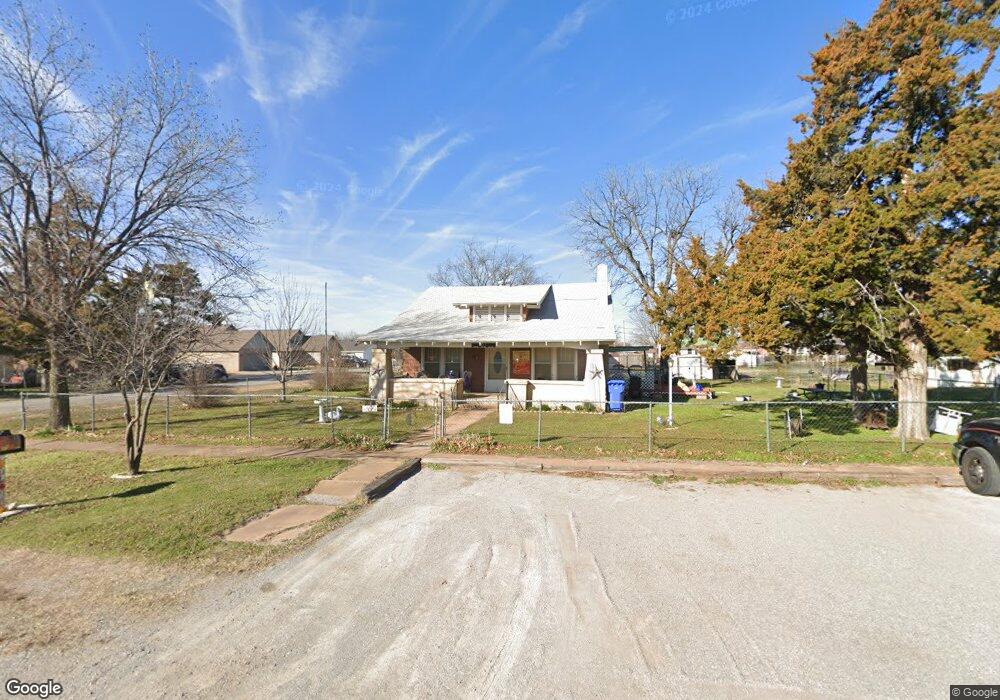 311 S 3rd St, Cache, OK 73527 - photo 1
