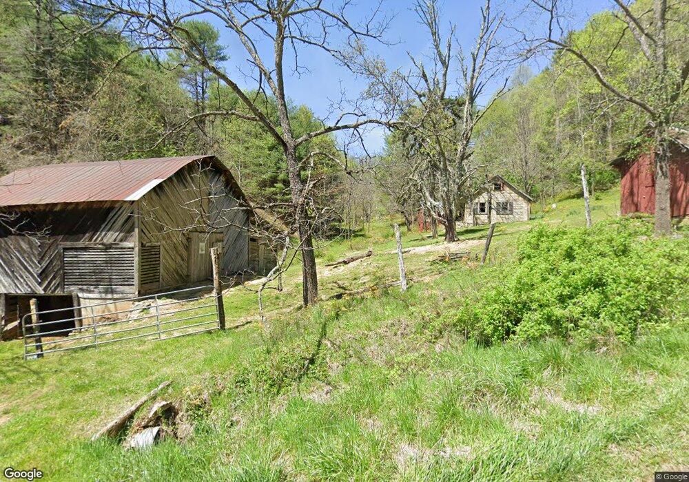 838 Jr Pate Rd, Burnsville, NC 28714 - photo 1