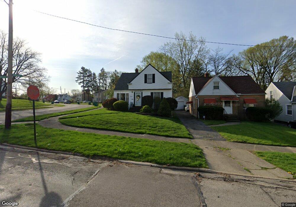 19610 Maple Heights Blvd, Maple Heights, OH 44137 - photo 1