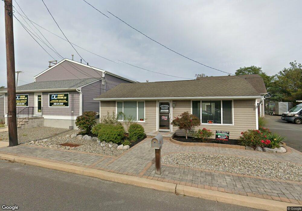 727 Fischer Blvd, Toms River, NJ 08753 - photo 1