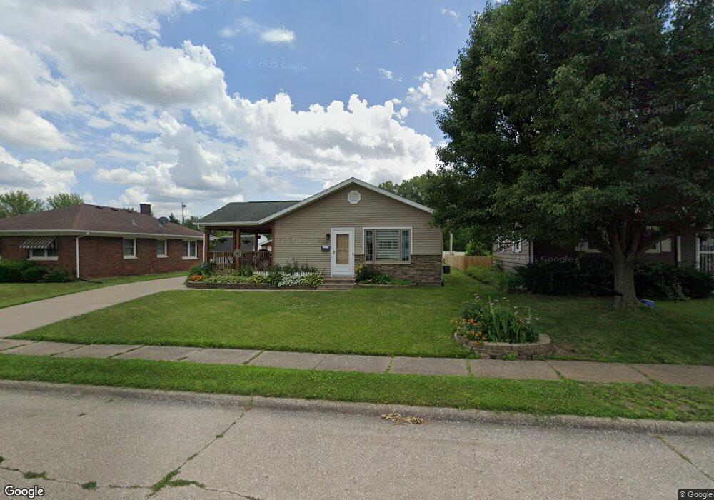 2411 W 18th St, Davenport, IA 52804 - photo 1