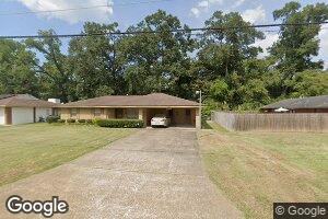 102 Brookfield Dr, Natchez, MS 39120