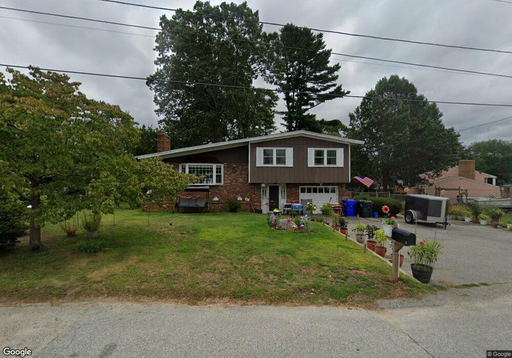 11 Robin Ln, West Warwick, RI 02893 - photo 1