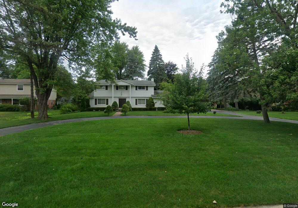 2924 Warner Dr, West Bloomfield, MI 48324 - photo 1