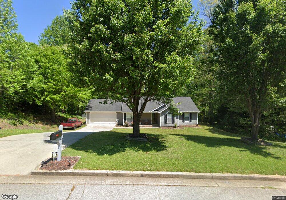 585 Hickeria Way unit 2, Winder, GA 30680 - photo 1