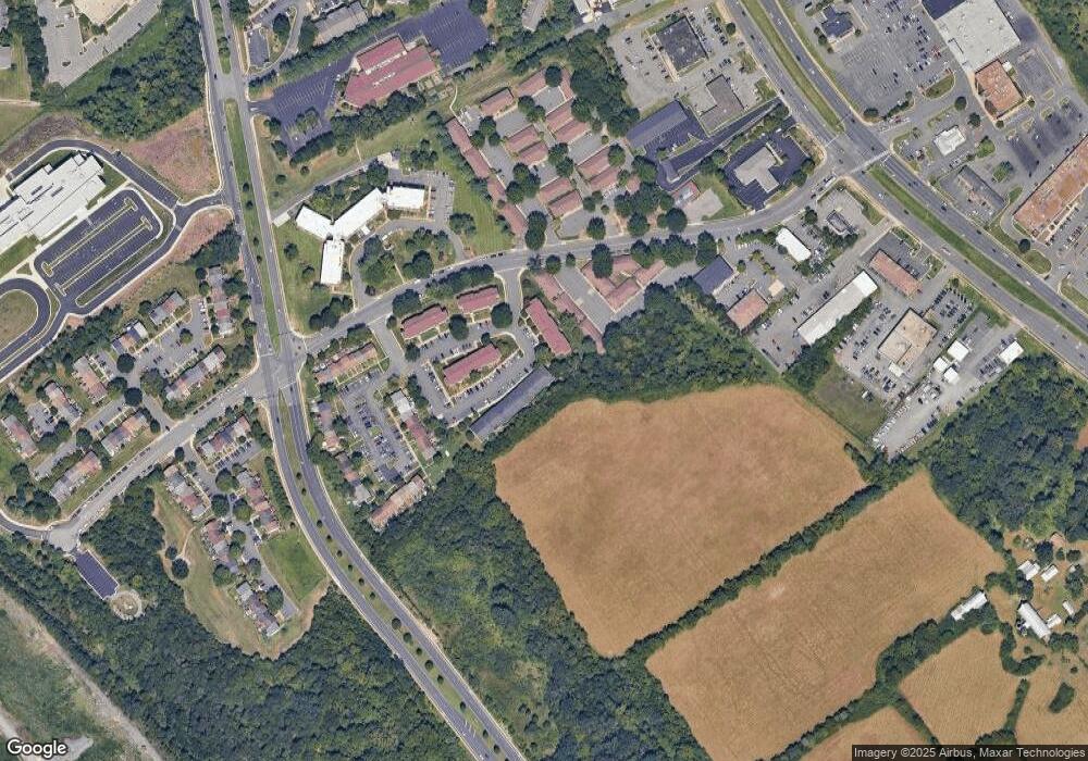 10608 Provincial Dr unit 6, Manassas, VA 20109 - photo 1