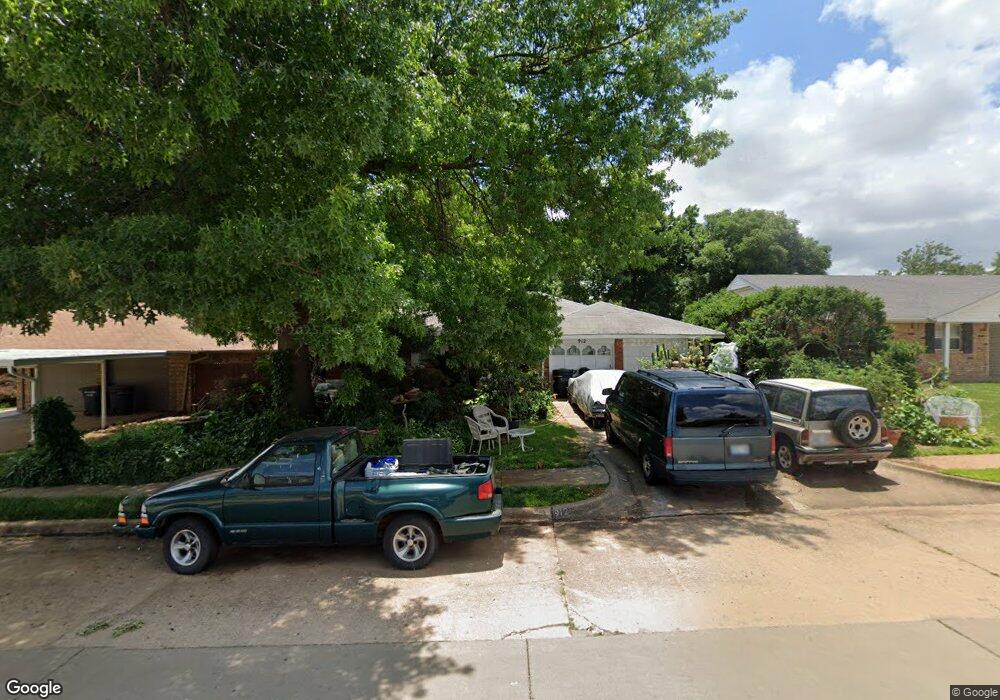 912 E Hills Dr, Moore, OK 73160 - photo 1