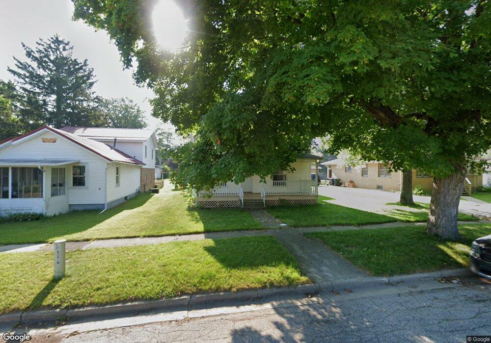 609 Magnolia St, Three Oaks, MI 49128 - photo 1