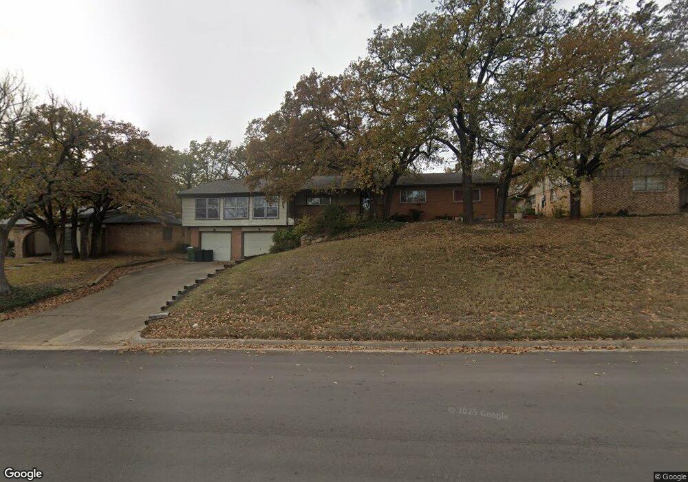 829 Wade Dr, Bedford, TX 76022 - photo 1