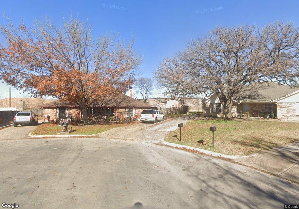 7736 Staci Ct, North Richland Hills, TX 76182 - photo 1