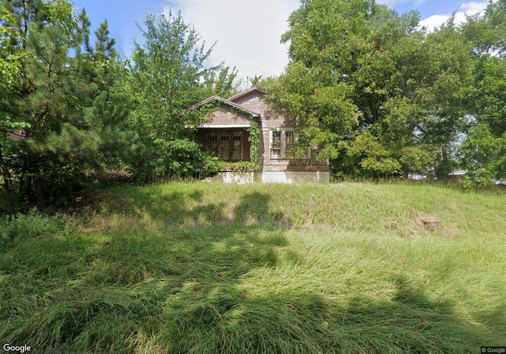 510 S 5th St, Hugo, OK 74743 - photo 1