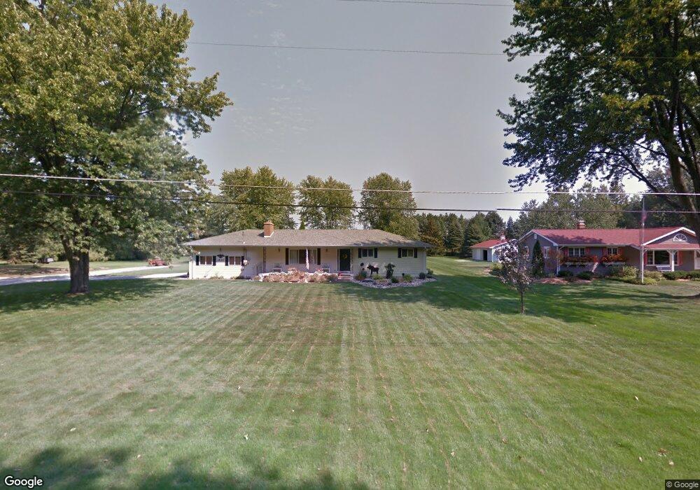 1637 S Beyer Rd, Saginaw, MI 48601 - photo 1