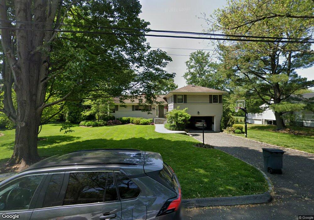 20 Sleepy Hollow Rd, Rye Brook, NY 10573 - photo 1