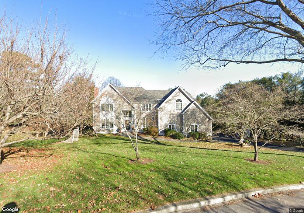 421 Fulling Mill Ln N, Fairfield, CT 06824 - photo 1