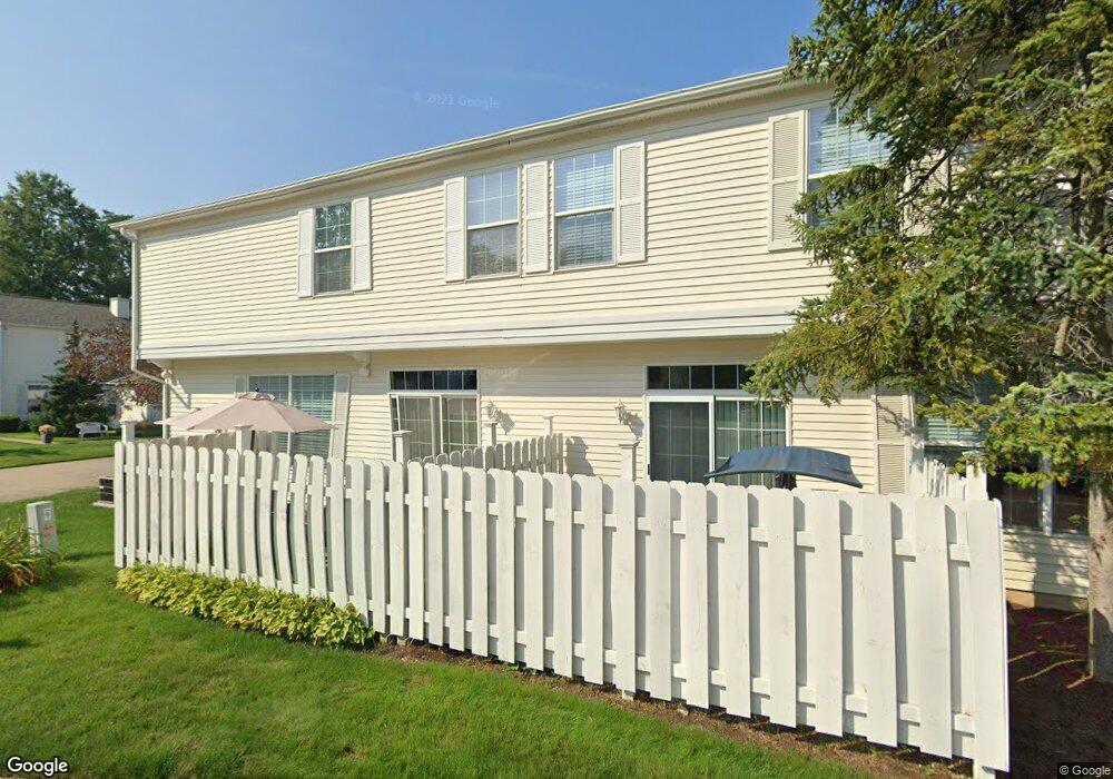 26161 Hawthorne Ct unit D, Olmsted Falls, OH 44138 - photo 1