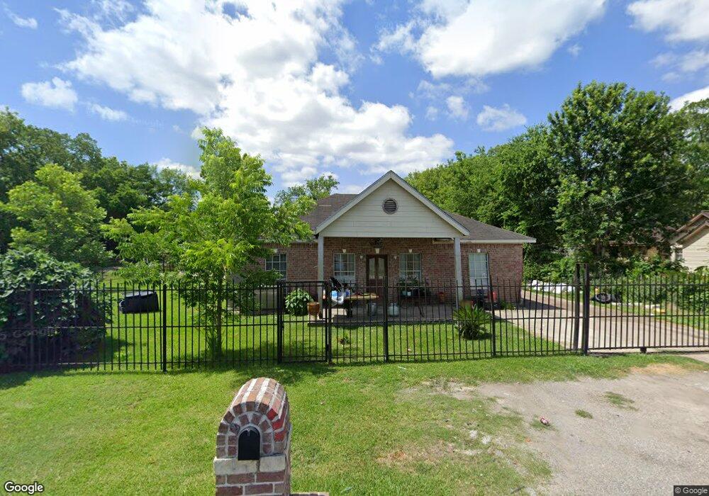 2318 Pine Tree Dr, Houston, TX 77093 - photo 1