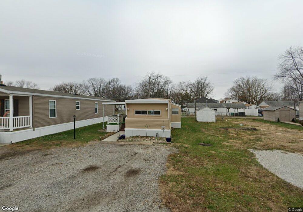 812 N 9th St, Mattoon, IL 61938 - photo 1