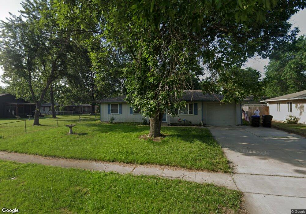 4009 SW 34th St, Topeka, KS 66614 - photo 1