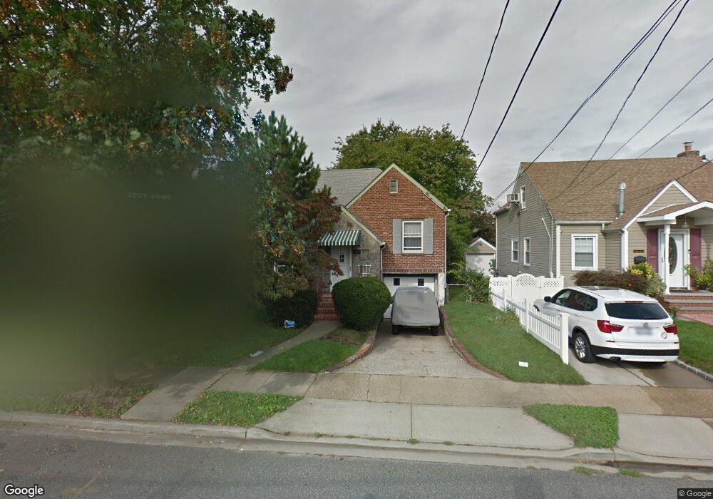 9 Clinton St, Elmont, NY 11003 - photo 1