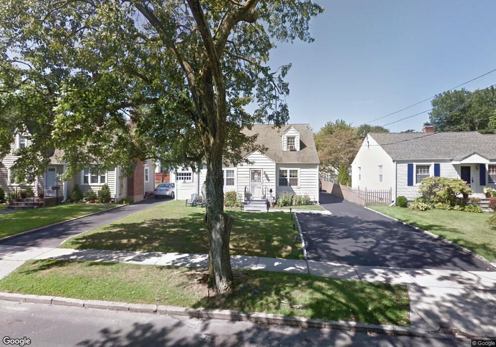 150 Courtland Hill St, Stamford, CT 06906 - photo 1