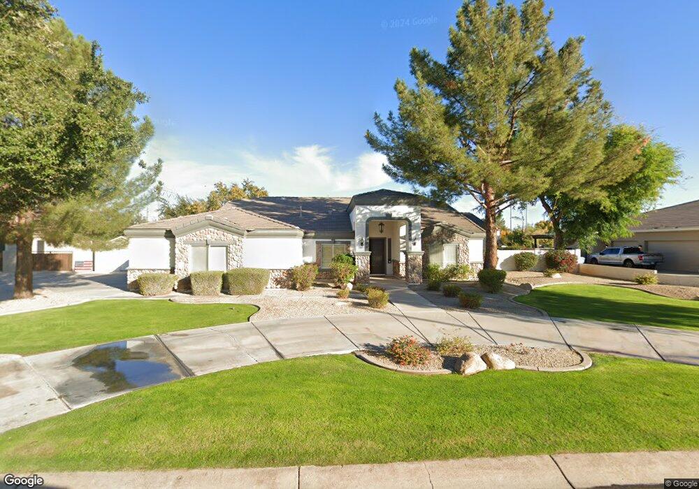 2072 E Page Ave, Gilbert, AZ 85234 - photo 1