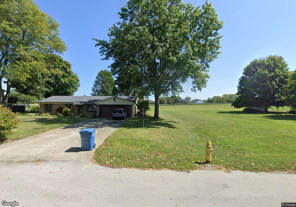 203 S Linden Ln, Sheridan, IN 46069 - photo 1